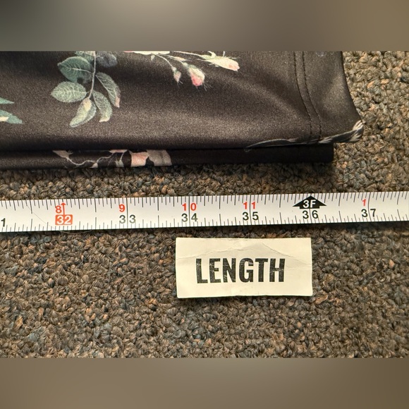 Beyond Yoga Floral High-Waisted Midi LeggingUrban Outfitters NWOT Sz Medium Rare - Picture 11 of 11